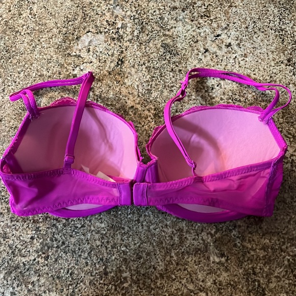 Victoria secret Pink lace push-up bras 2pc. Lot 32D - Picture 8 of 9